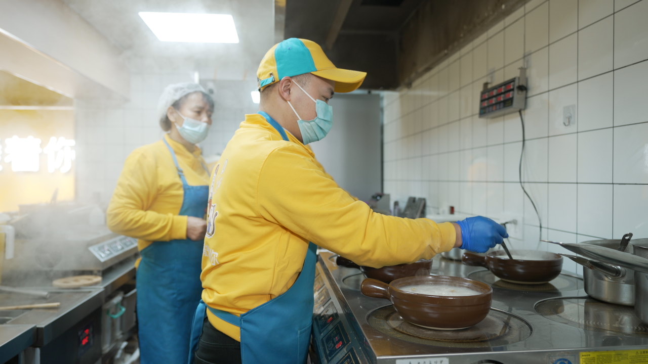 福州粥員外堂食粥店
